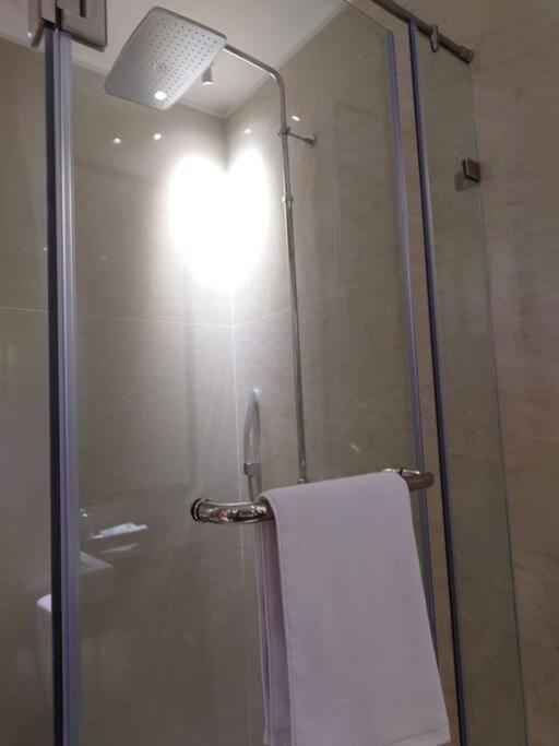 The Rixx Premium Apartment Ho Şi Min Exterior foto
