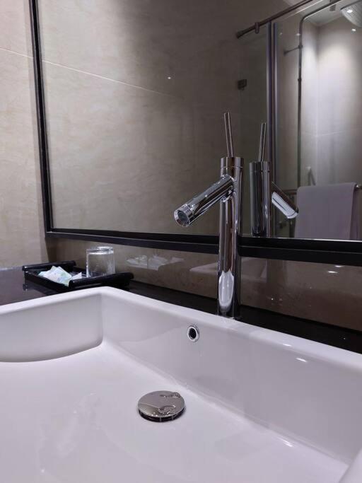 The Rixx Premium Apartment Ho Şi Min Exterior foto